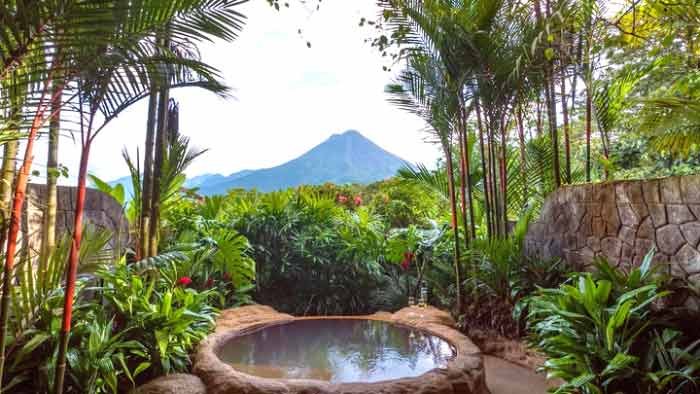 Romantic suite with tropical views in Costa Rica