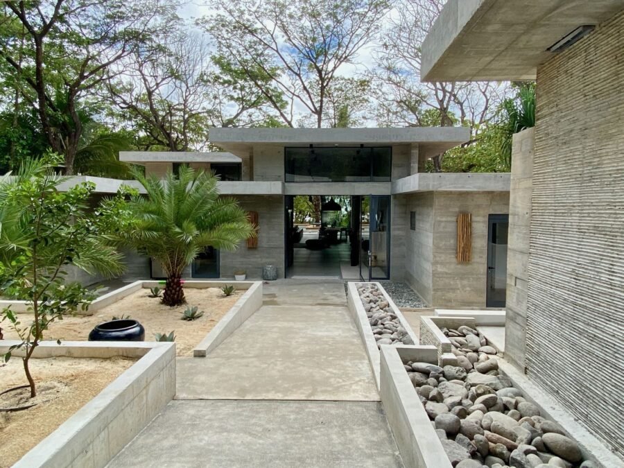 Casa Lanui — beachfront luxury villa in Santa Teresa, Costa Rica (photo 3)